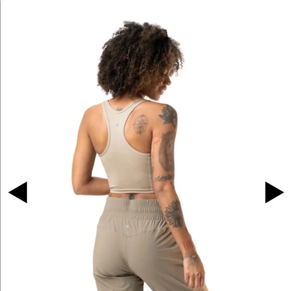 ❗️SOLD❗️Balance Athletica Roam Tank - Picture 9 of 9